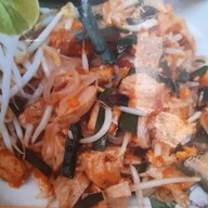 ผัดไทยหอยทอดใส่ใจ