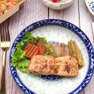 Kasakumo แซลม่อนสด