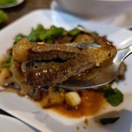 เมนูของร้าน ลาบเกินร้อย ซอยสามยอด