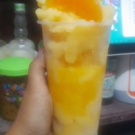 ปุยฝ้ายน้ำปั่น ไอศครีมสตอเบอรรี่โยเกิร์ต. อาหารตามสั่ง สามแยกฟลังโรงเรียนห้วยโป่ง