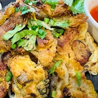 ข้าวปลาแกะ ตลาดเอราวัณ