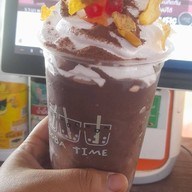 ปุยฝ้ายน้ำปั่น ไอศครีมสตอเบอรรี่โยเกิร์ต. อาหารตามสั่ง สามแยกฟลังโรงเรียนห้วยโป่ง