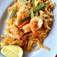 ผัดไทย - หอยทอด หน้าเพชรจริก ( แม่เล็ก เพชรบุรี)