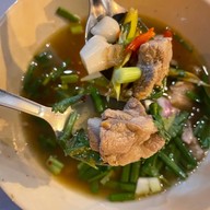 ลาบยโสพ่อบุญมีแม่พิณทองกรุงเทพกรีฑา(โต้ง-จอย)