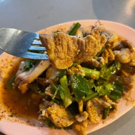 ลาบยโสพ่อบุญมีแม่พิณทองกรุงเทพกรีฑา(โต้ง-จอย)