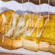 Good Day Caffe บ้านสีฐาน