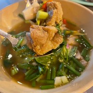 ลาบยโสพ่อบุญมีแม่พิณทองกรุงเทพกรีฑา(โต้ง-จอย)