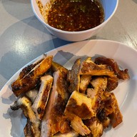 ลาบยโสพ่อบุญมีแม่พิณทองกรุงเทพกรีฑา(โต้ง-จอย)