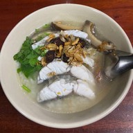 ข้าวต้มปลานายแป๊ะ