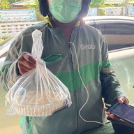 ข้าวเหนียวมะม่วงแม่บุญล้อม กระทิสด