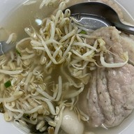 ก๋วยเตี๋ยวเอ็นหมู หมูแผ่น เยาวราช ขนส่ง
