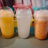 อาหารตามสั่งกลางซอย