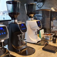 REDs Roastery Specialty Coffee (เรดส์ โรสเตอรี่ คอฟฟี่) -