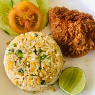 ครัวฮอม อาหารเหนือรสเลิศ