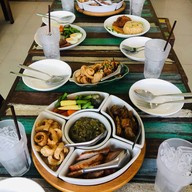 ครัวฮอม อาหารเหนือรสเลิศ