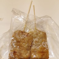 หมูปิ้งคำโต และ ลูกชิ้นปิ้ง(เมืองทอง) ป.ต.ท.ประตูน้ำ