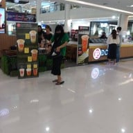 หน้าร้าน Douzo ice  tea bar ซีคอนสแควร์  ชั้นบี1 โซนกลางห้าง