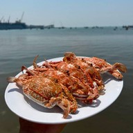 ร้านอาหารลมเลบ้านเรา (Seafood)