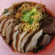 ก๋วยเตี๋ยวเป็ดพะโล้คุณโบ๊ท