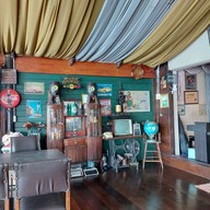 River hut  Restaurant & Coffee