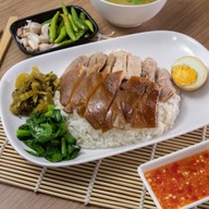 เป็นหนึ่งข้าวมันไก่ by wincent (ซอยเทพบุรี)