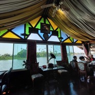 River hut  Restaurant & Coffee