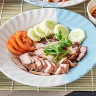 ร้านอาหารเจ๊เล็กหน้าเขื่อนสองคนตายาย