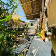 Komei cafe ปั้มเชล ซอยหลังวัดหนามแดง