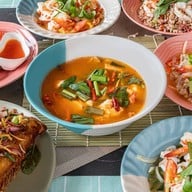 ร้านอาหารเจ๊เล็กหน้าเขื่อนสองคนตายาย