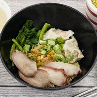 ริว บะหมี่เกี๊ยวกุ้งโคราช ถนนมิตรภาพ