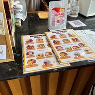 เมนู Lucky Café-- -