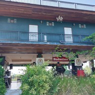 River hut  Restaurant & Coffee