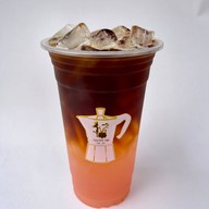 MaeMod  CaFe หน้าอาคารพาณิชย์ติดกับร้านบุญเฮง 18