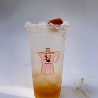 MaeMod  CaFe หน้าอาคารพาณิชย์ติดกับร้านบุญเฮง 18