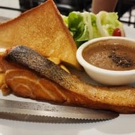 กินข้าวบ้านเพื่อน