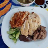 มิตรใหม่ ข้าวมันไก่ กระเพาะปลา เจ้าเก่า ปั๊มปตท.ติวานนท์ มิตรประชา