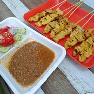 ก๋วยเตี๋ยวหมูต้มยำตำลึงนายเอก อยุธยา อยู่ใน ปตท. สายเอเซีย ฝั่งขาขึ้น กม.25.5