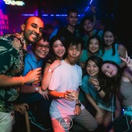 บรรยากาศ The Library Phuket Library holding