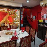บรรยากาศ ภัตตาคารเชียงการีล่าสีลม สีลม