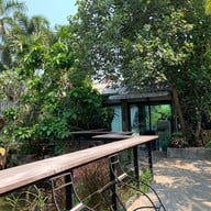 สวนอาหารบ้านลุงคอง