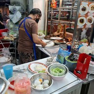 บรรยากาศ เป็ดย่างเจ๊เกียงบางรัก