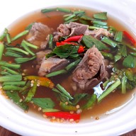 เมนูของร้าน กวงลูกชิ้นปลา หนึ่งในชะอำ ชะอำ