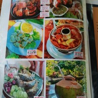 เมนู เจริญสุขโข ผัดไทยกุ้งแม่น้ำ Floating Market Damnoensaduak