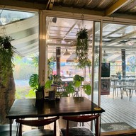 ร้านอาหาร เครื่องดื่ม ทางรถไฟ
