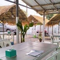 ร้านแซ่บเลย ส้มตำ ยำ ลาบ ก้อยซอยจุ๊!!! อาหารอีสาน สาขาถนนใหญ่