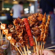 บังรอนหม่าล่าฮาลาล ราษฎร์อุทิศ1