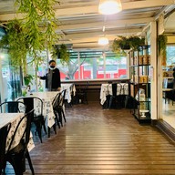 ร้านอาหาร เครื่องดื่ม ทางรถไฟ