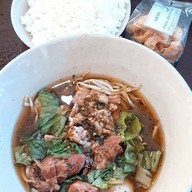 เมนูของร้าน ก๋วยเตี๋ยวหมูตุ๋นนายเป็ด
