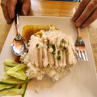 เมนูของร้าน ก๋วยเตี๋ยวไก่เบตง พระราม2