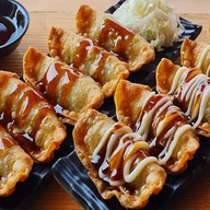 เกี๊ยวซ่า by Chick N Corn บางแสน